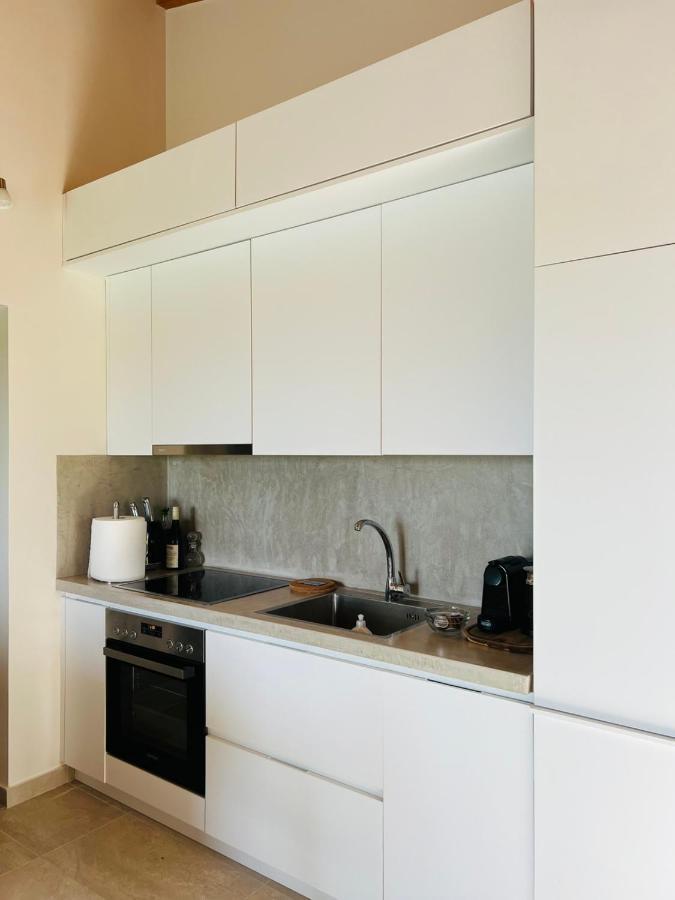 Gargarou Residences Kompoi Bagian luar foto