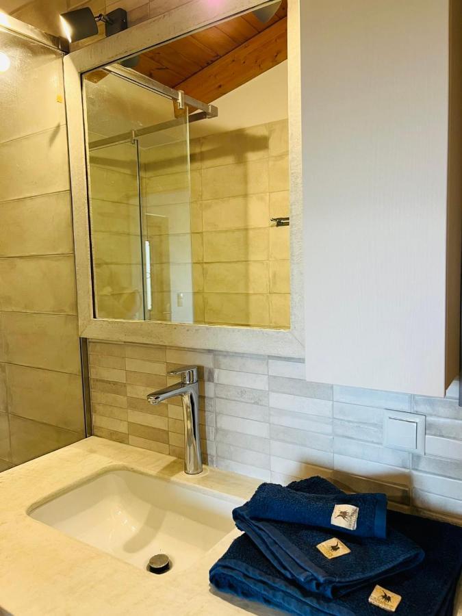 Gargarou Residences Kompoi Bagian luar foto